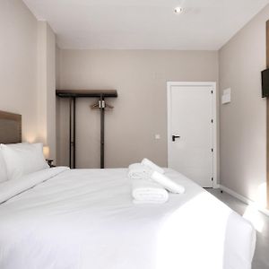 Hostal Puerta Almar